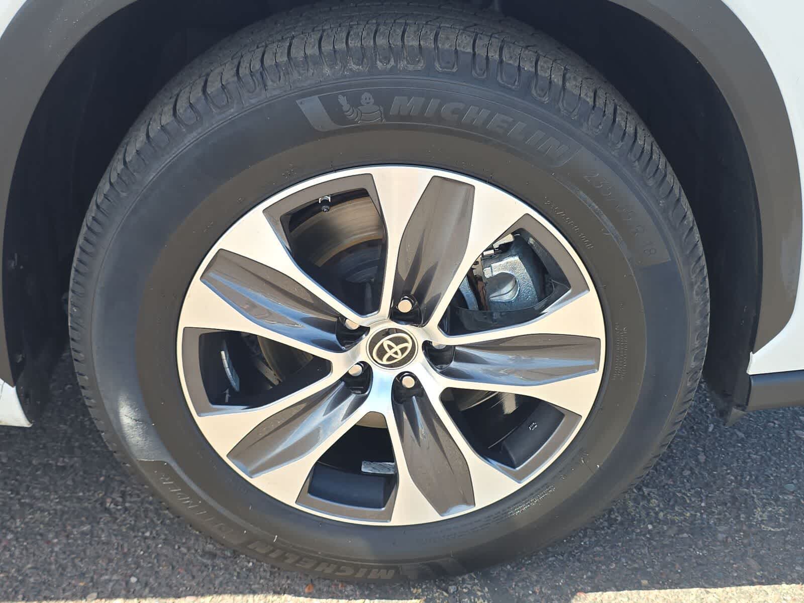 Thumbnail: 2022 Toyota Highlander - 11