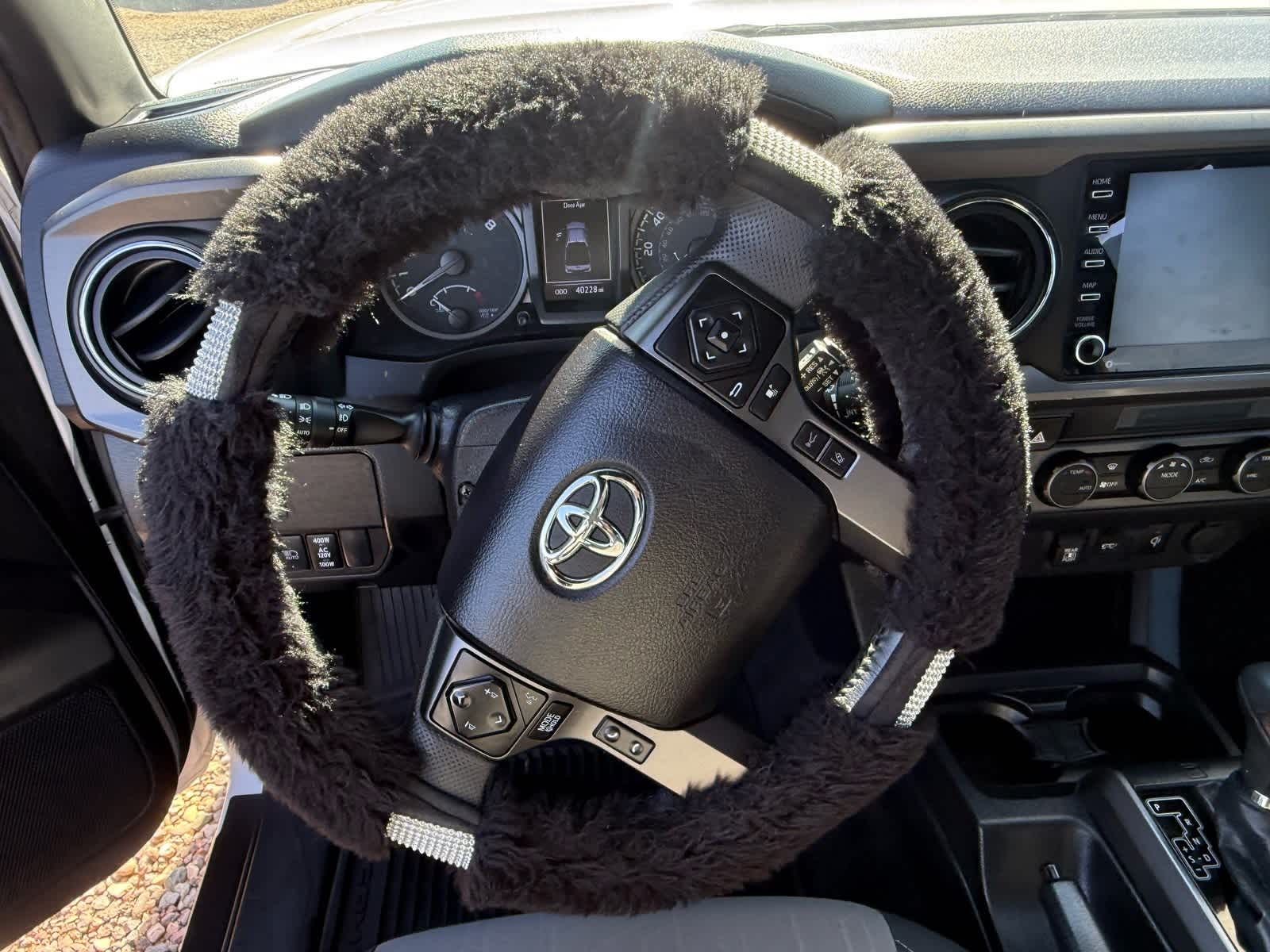 Thumbnail: 2022 Toyota Tacoma - 15