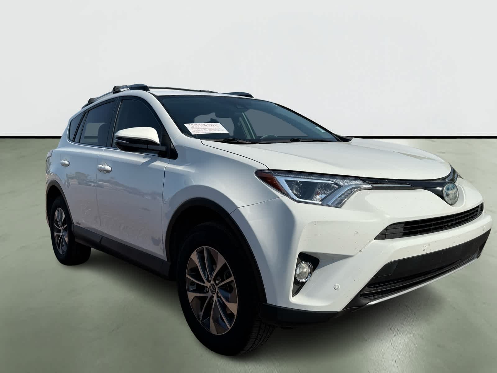 Thumbnail: 2017 Toyota RAV4 - 5