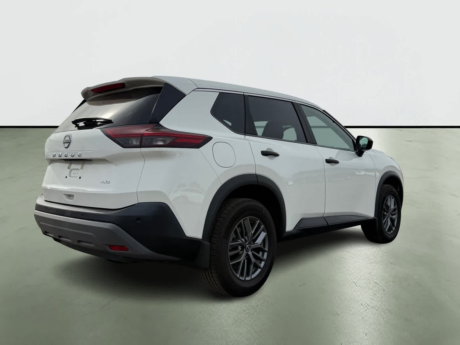 Thumbnail: 2023 Nissan Rogue - 4
