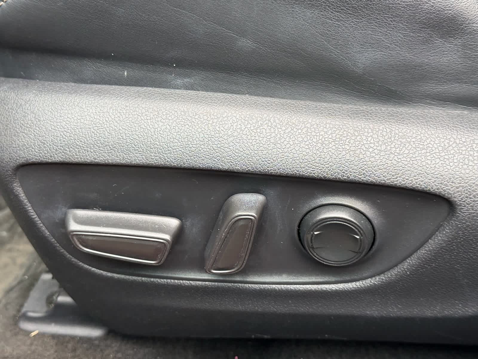 Thumbnail: 2021 Toyota RAV4 - 16