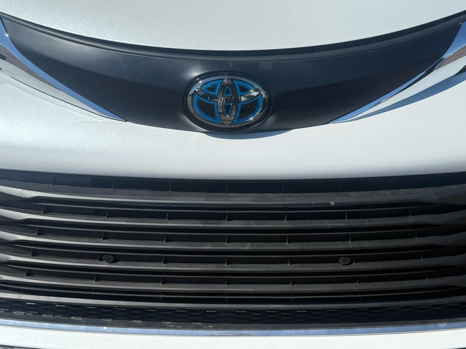 Thumbnail: 2022 Toyota Sienna - 21