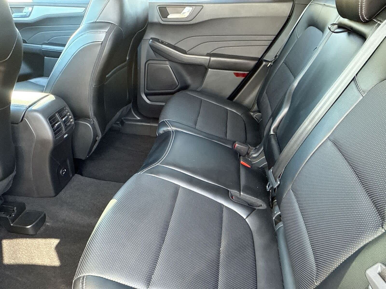 Thumbnail: 2022 Ford Escape - 14