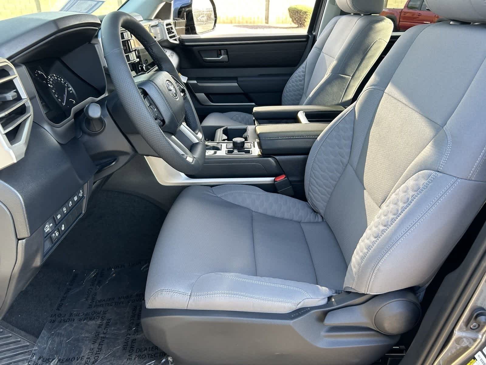 Thumbnail: 2024 Toyota Tundra - 14