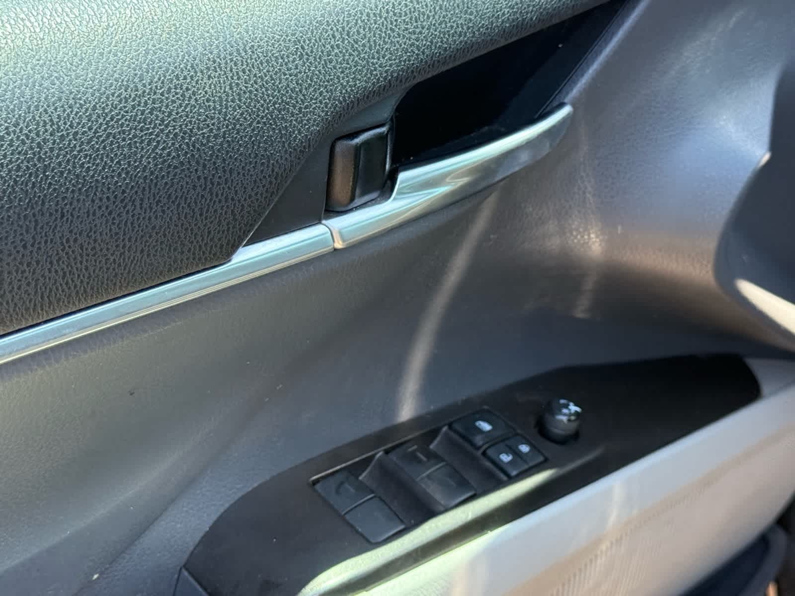 Thumbnail: 2021 Toyota Camry - 13