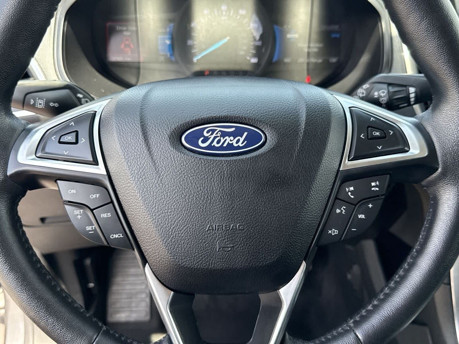 Thumbnail: 2022 Ford Edge - 26