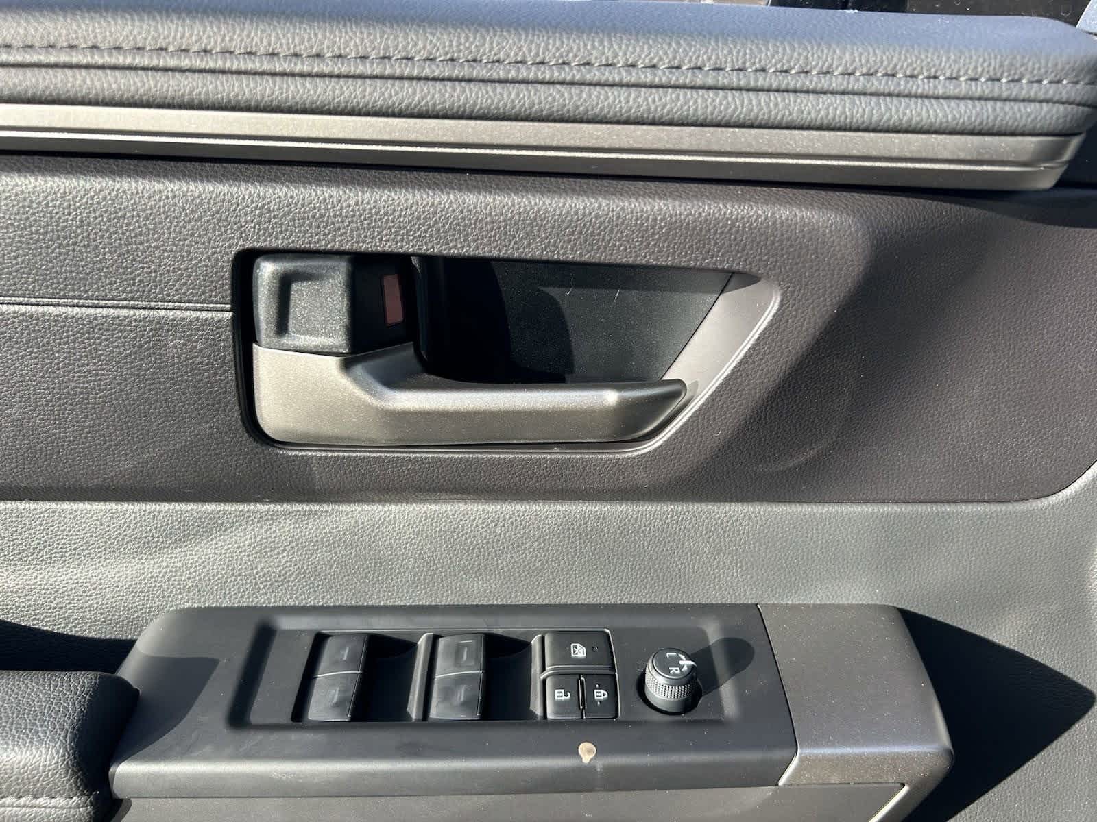 Thumbnail: 2024 Toyota Tundra - 18