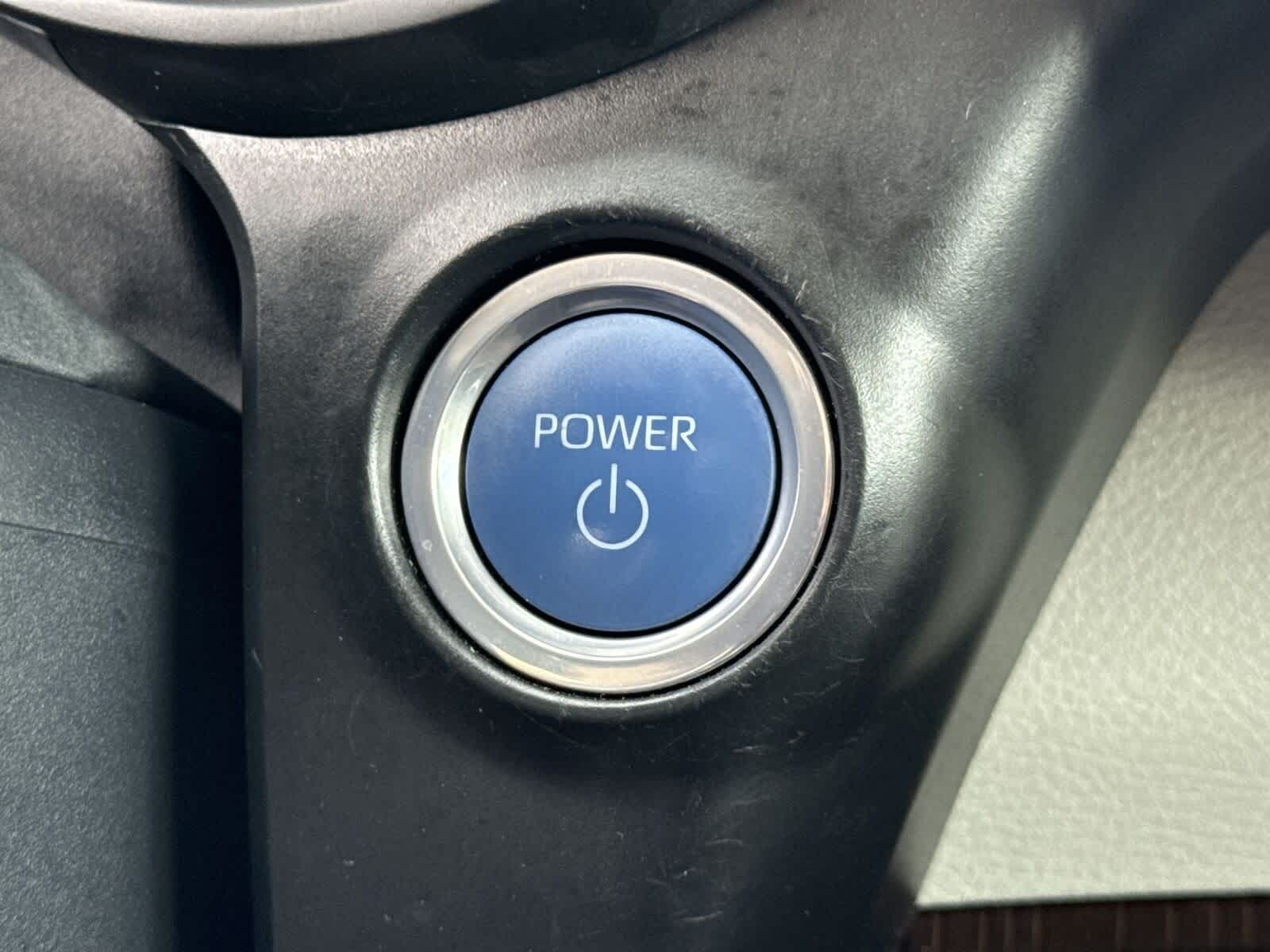 2024 Toyota Sienna LE 25