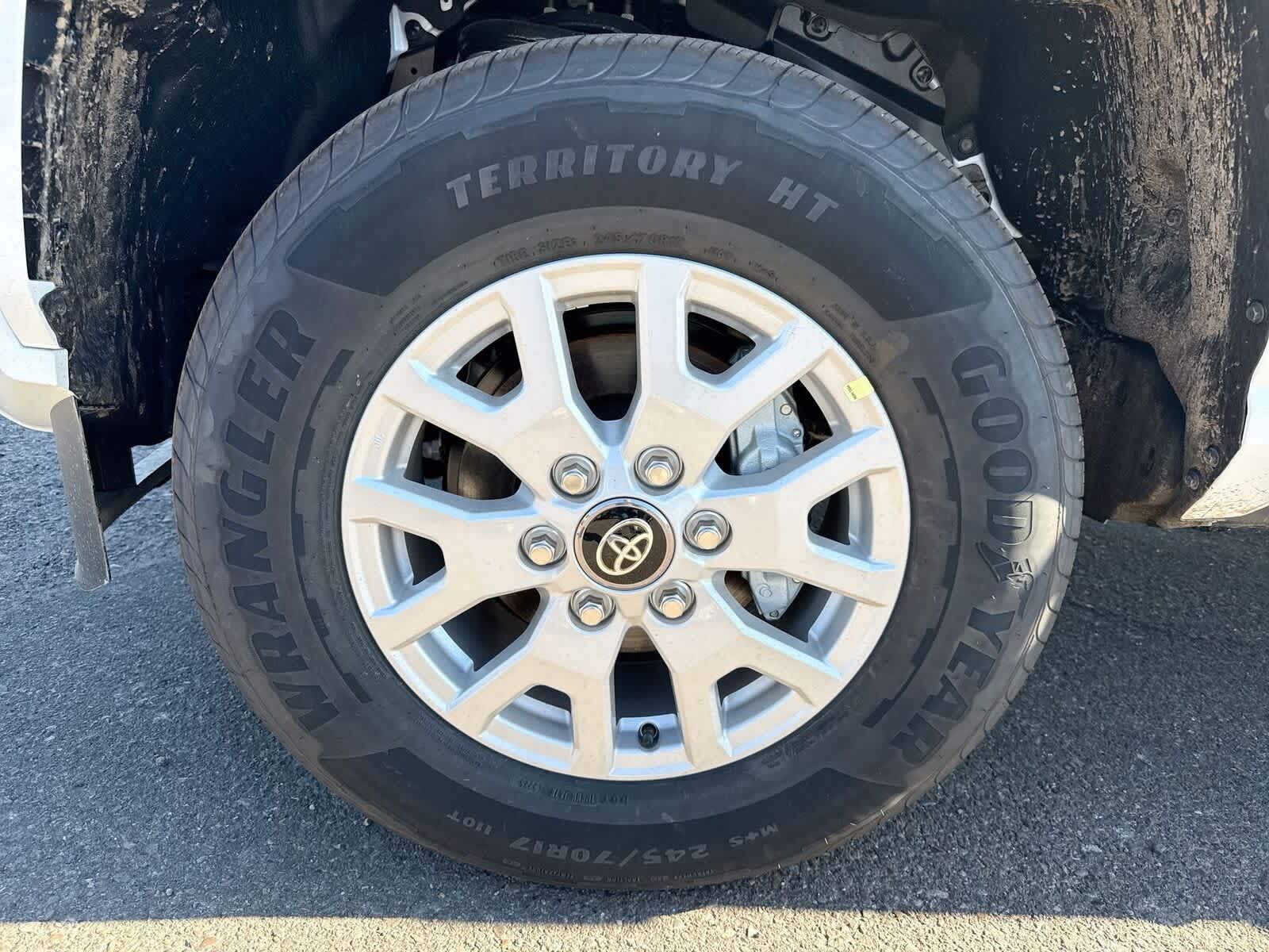 Thumbnail: 2025 Toyota Tacoma - 10