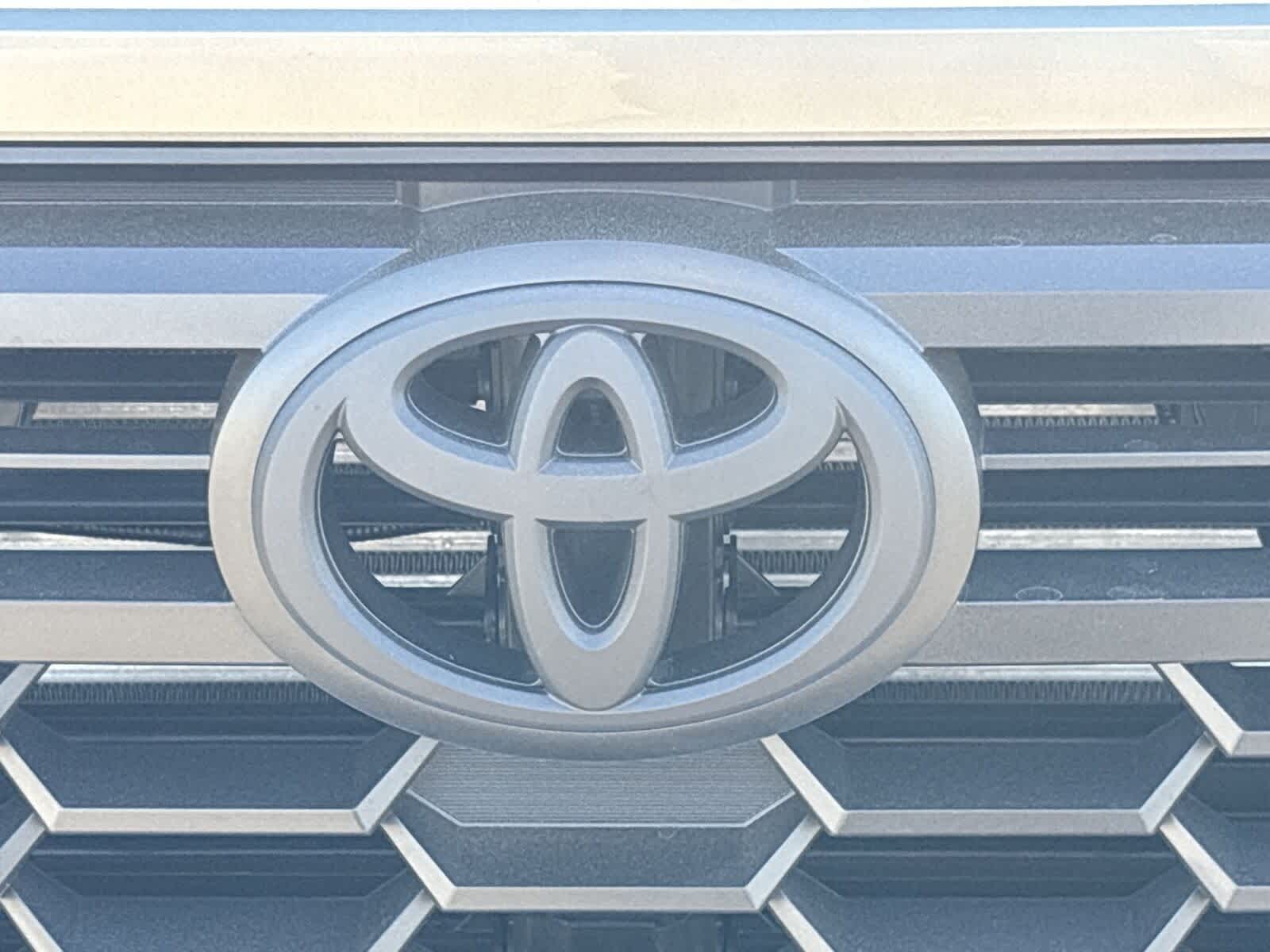 Thumbnail: 2025 Toyota Tacoma - 32