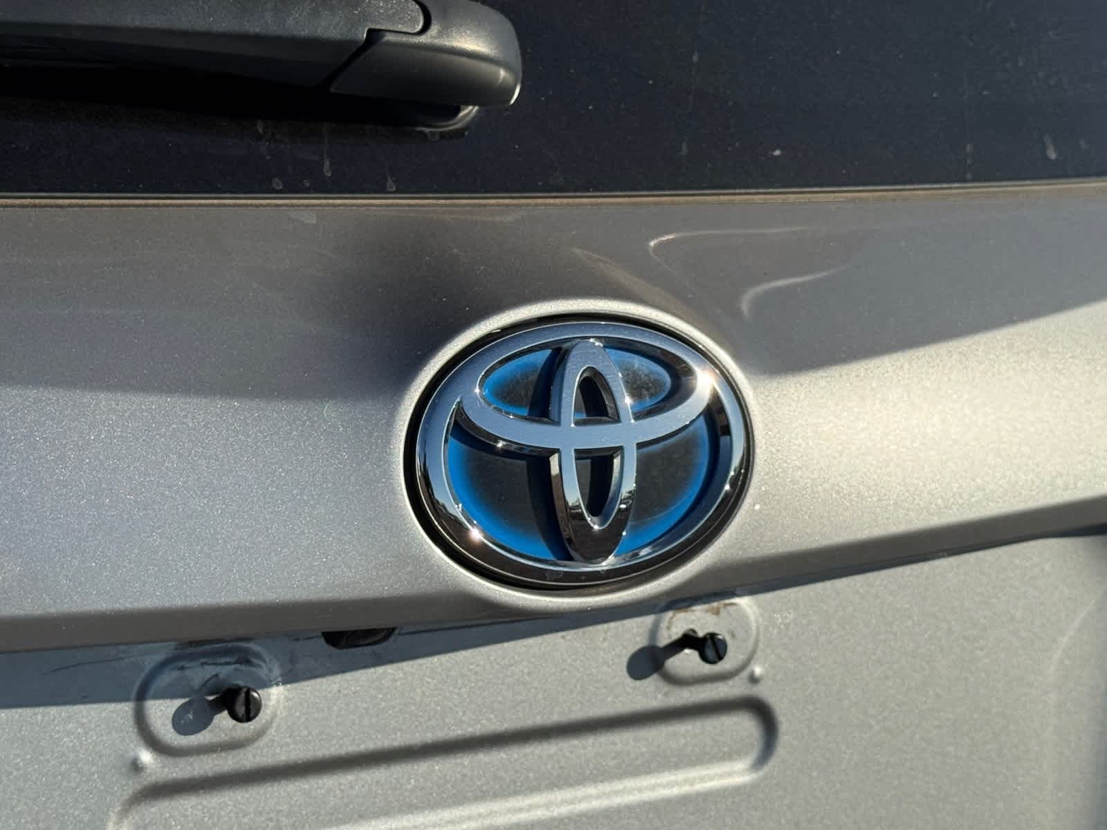 Thumbnail: 2018 Toyota RAV4 - 10