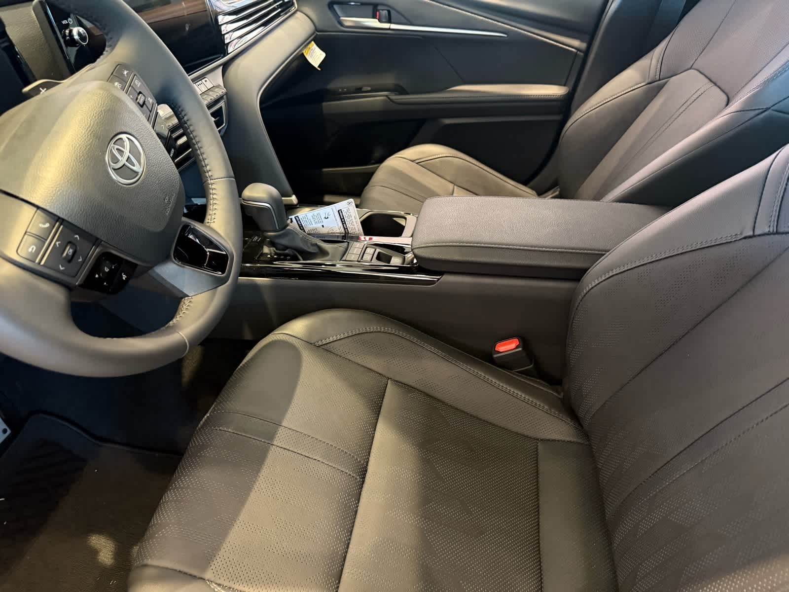 Thumbnail: 2025 Toyota Camry - 10