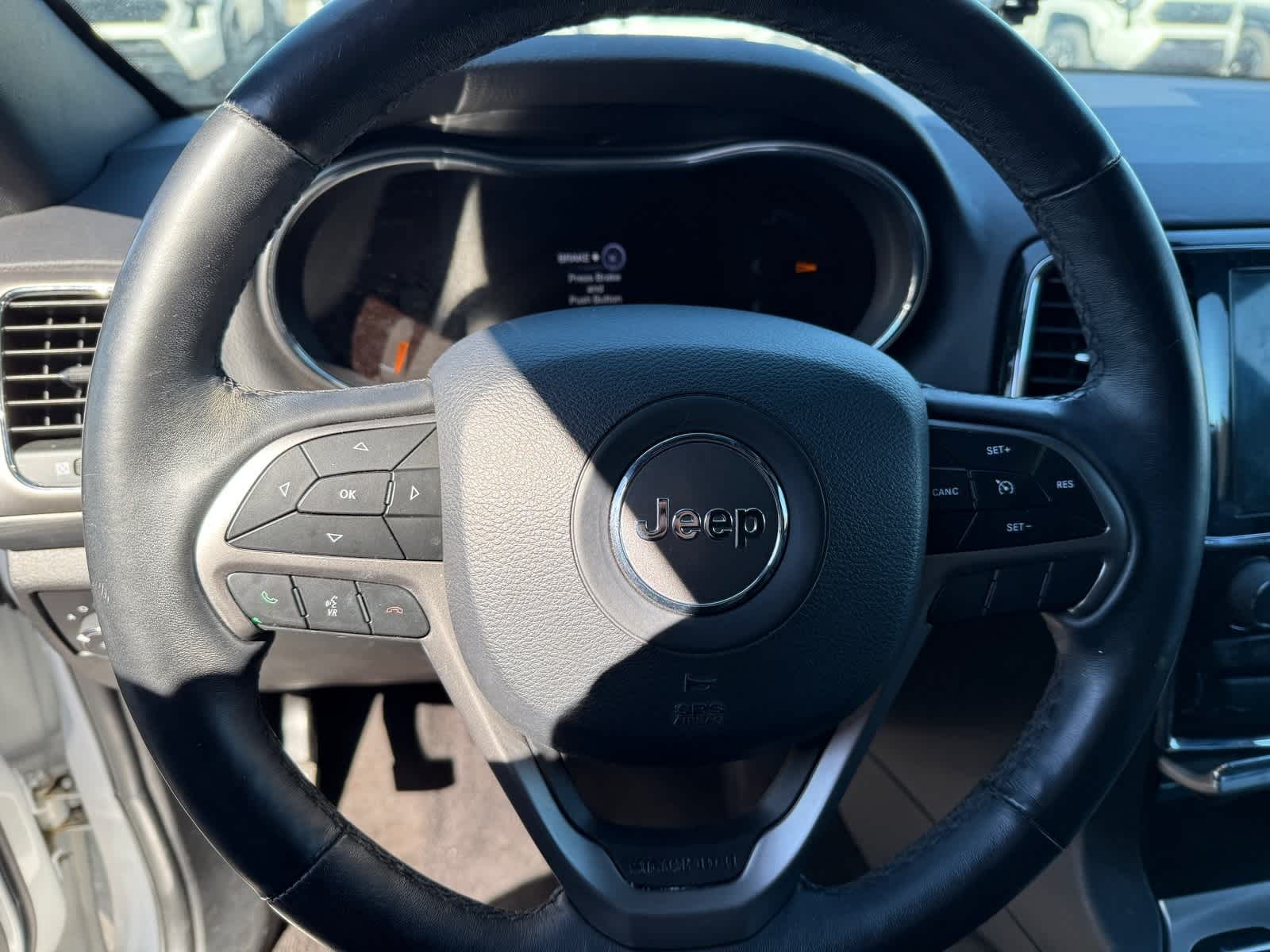 Thumbnail: 2019 Jeep Grand Cherokee - 16