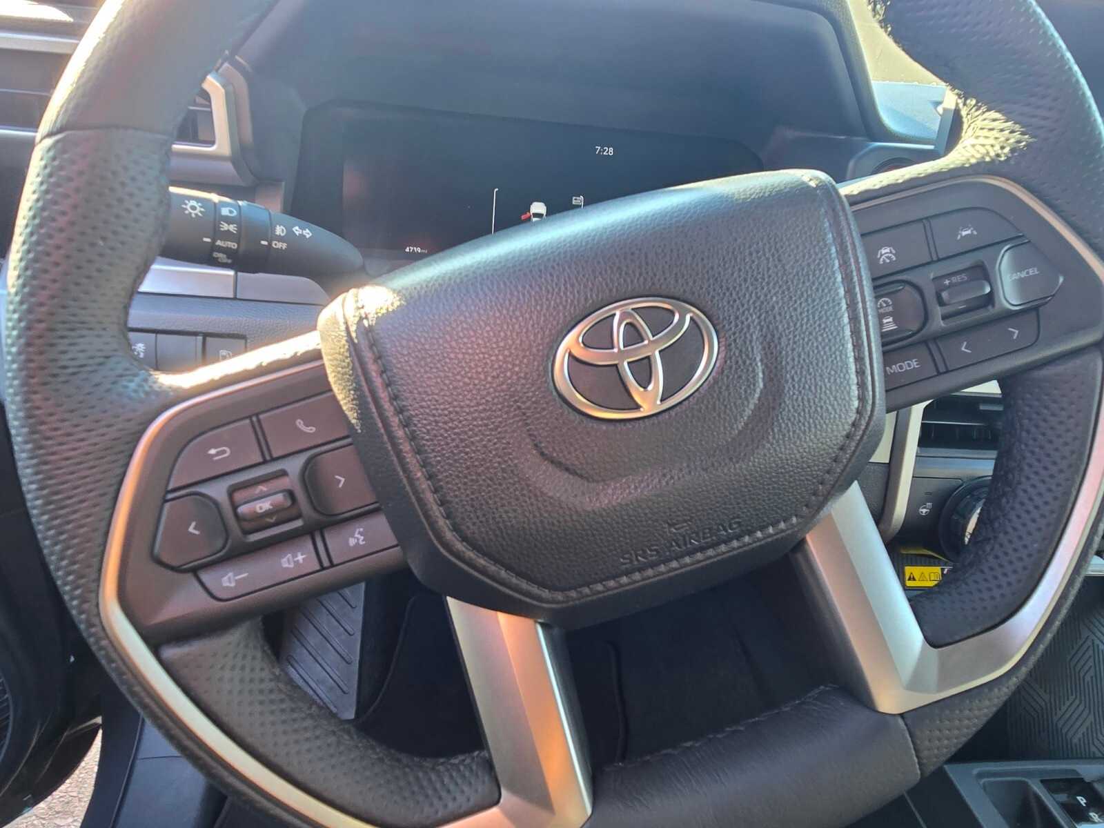 Thumbnail: 2024 Toyota Tacoma - 17