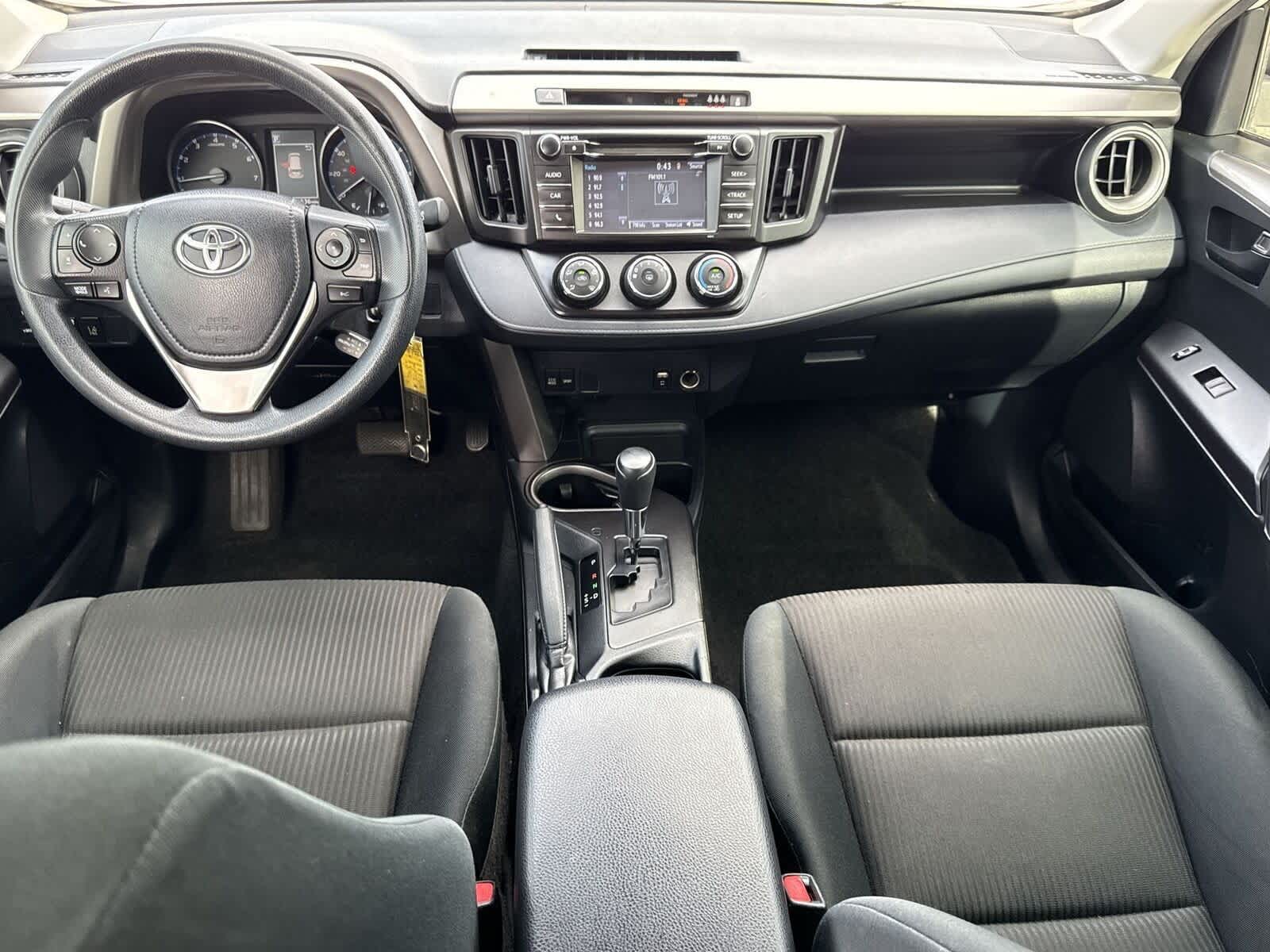 Thumbnail: 2018 Toyota RAV4 - 15