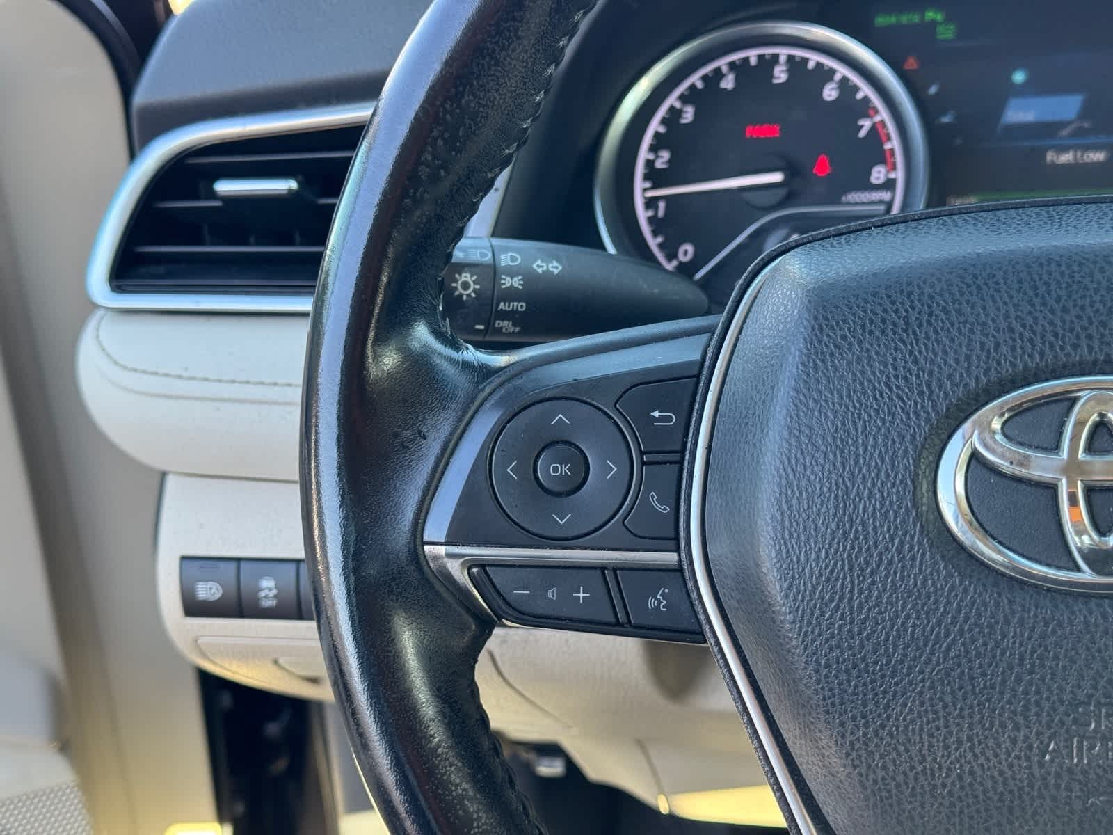 Thumbnail: 2018 Toyota Camry - 10