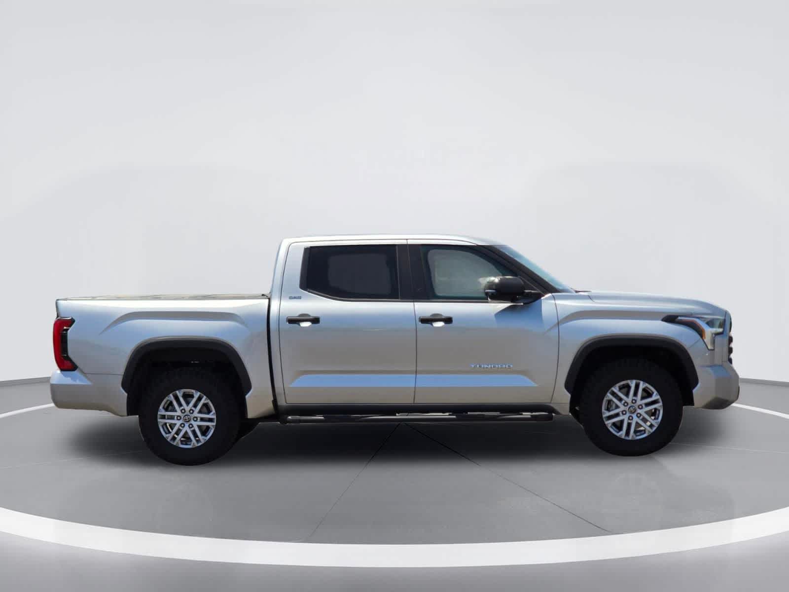 Thumbnail: 2022 Toyota Tundra - 6