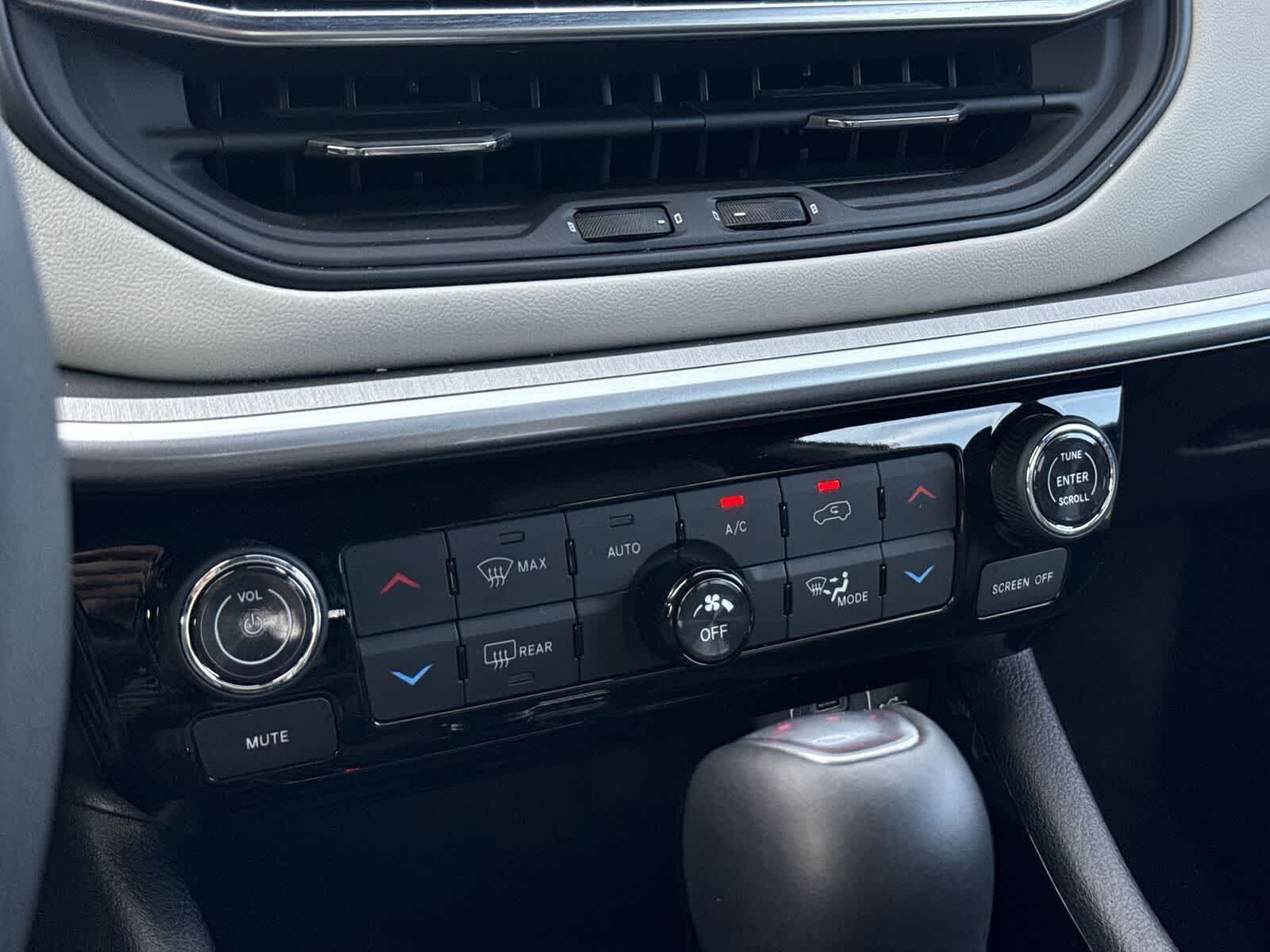 Thumbnail: 2025 Jeep Compass - 24