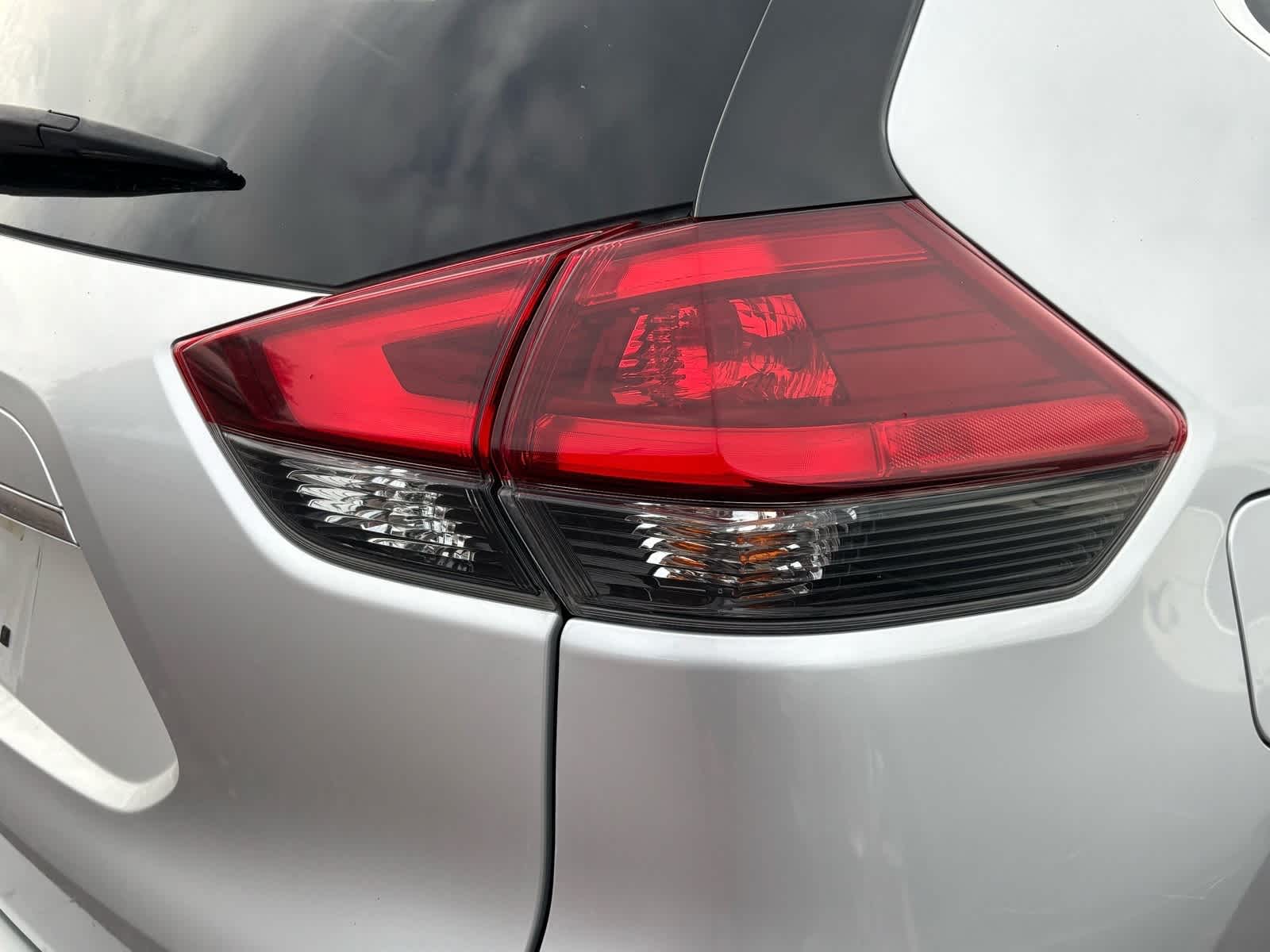 Thumbnail: 2018 Nissan Rogue - 14