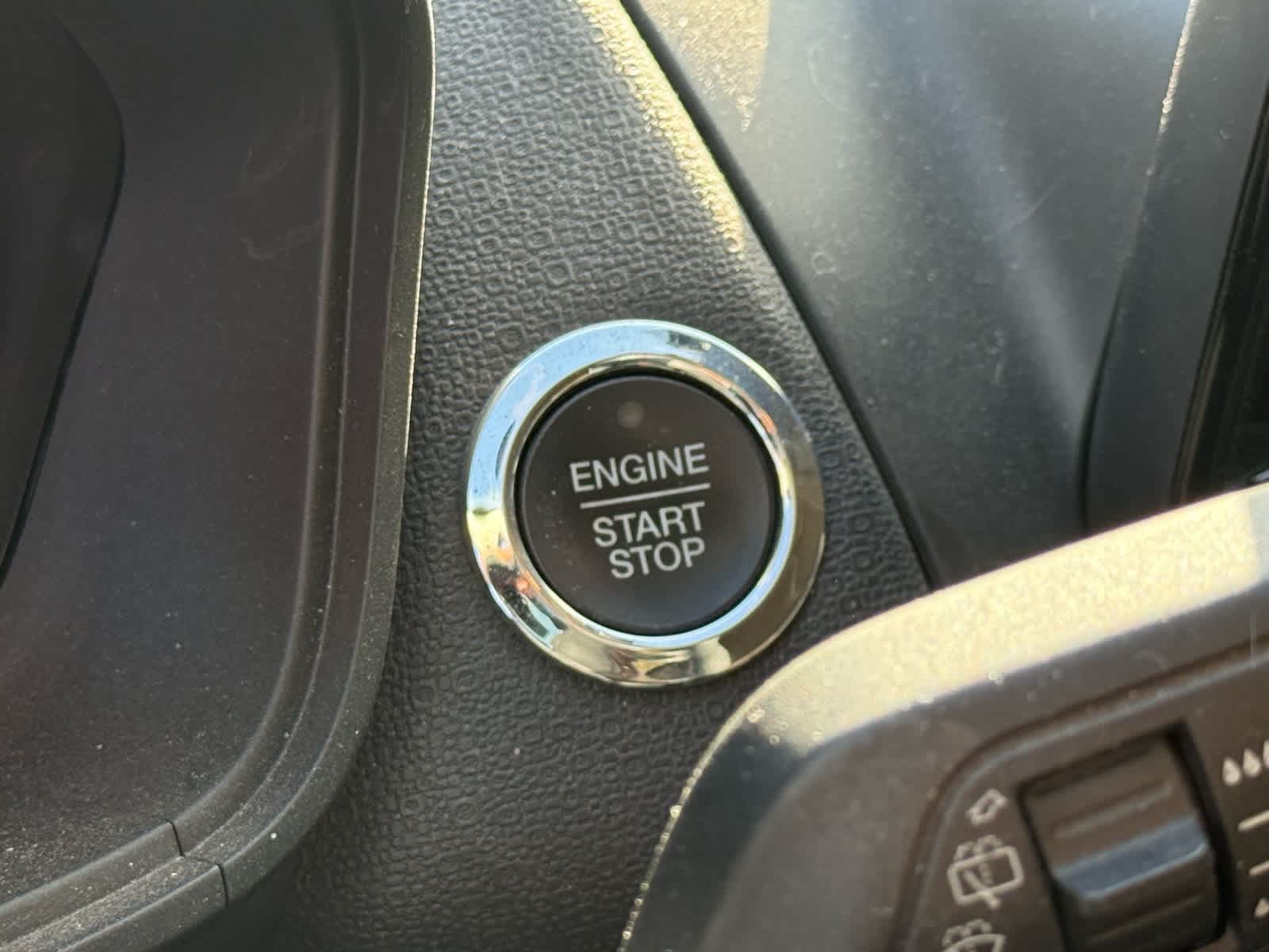 Thumbnail: 2018 Ford EcoSport - 21