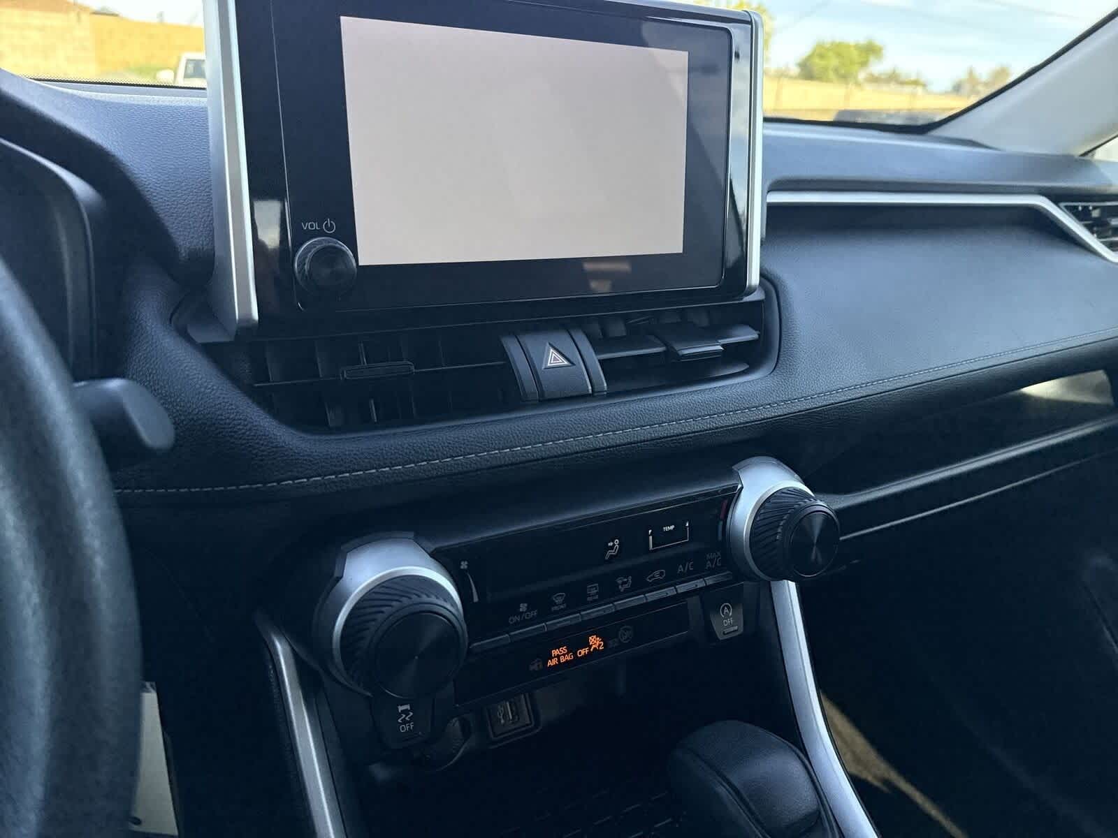 Thumbnail: 2024 Toyota RAV4 - 21