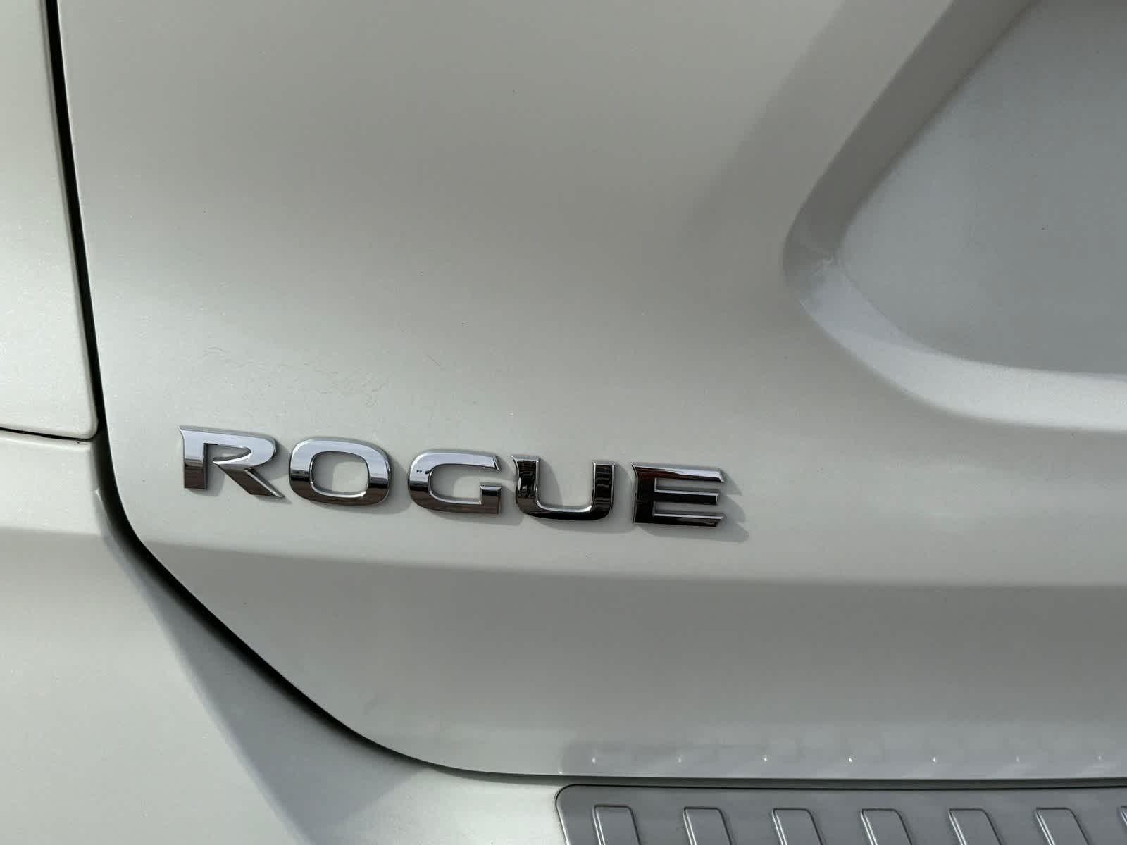Thumbnail: 2019 Nissan Rogue - 12