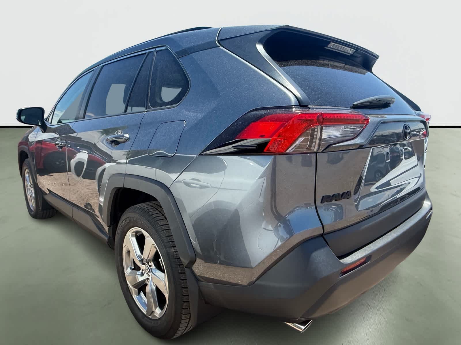 Thumbnail: 2021 Toyota RAV4 - 3