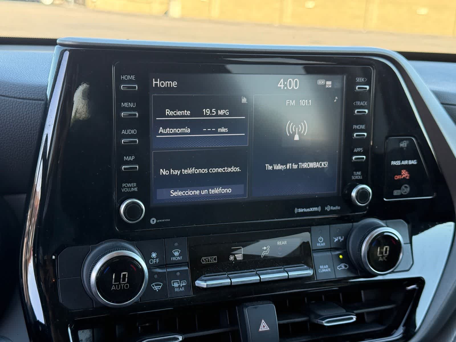 Thumbnail: 2022 Toyota Highlander - 15