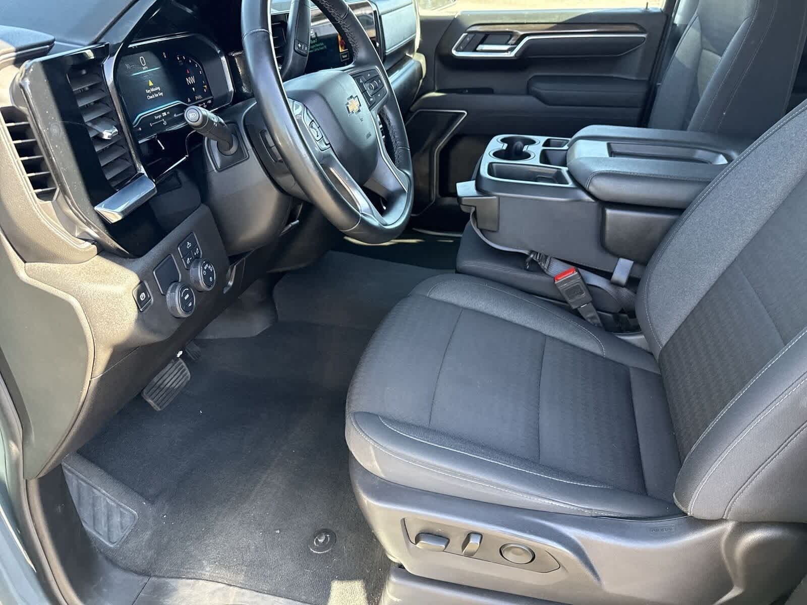 Thumbnail: 2025 Chevrolet Silverado 1500 - 15