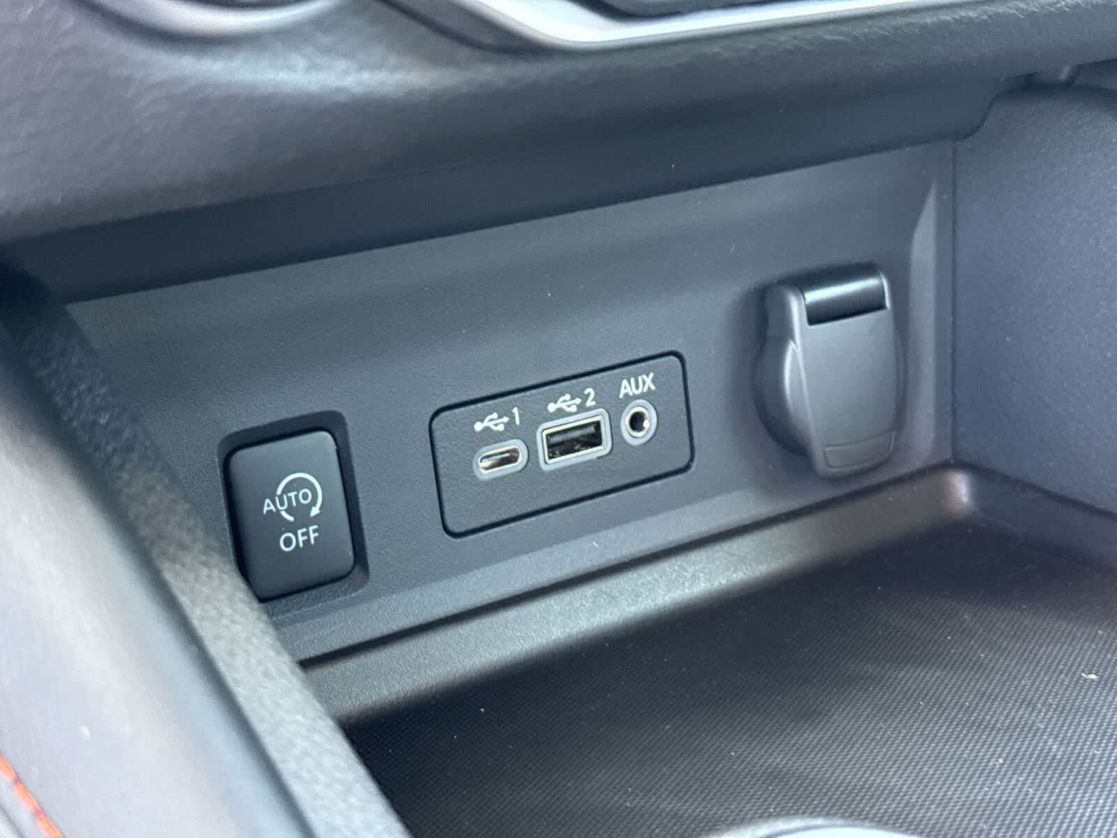 Thumbnail: 2025 Nissan Sentra - 25