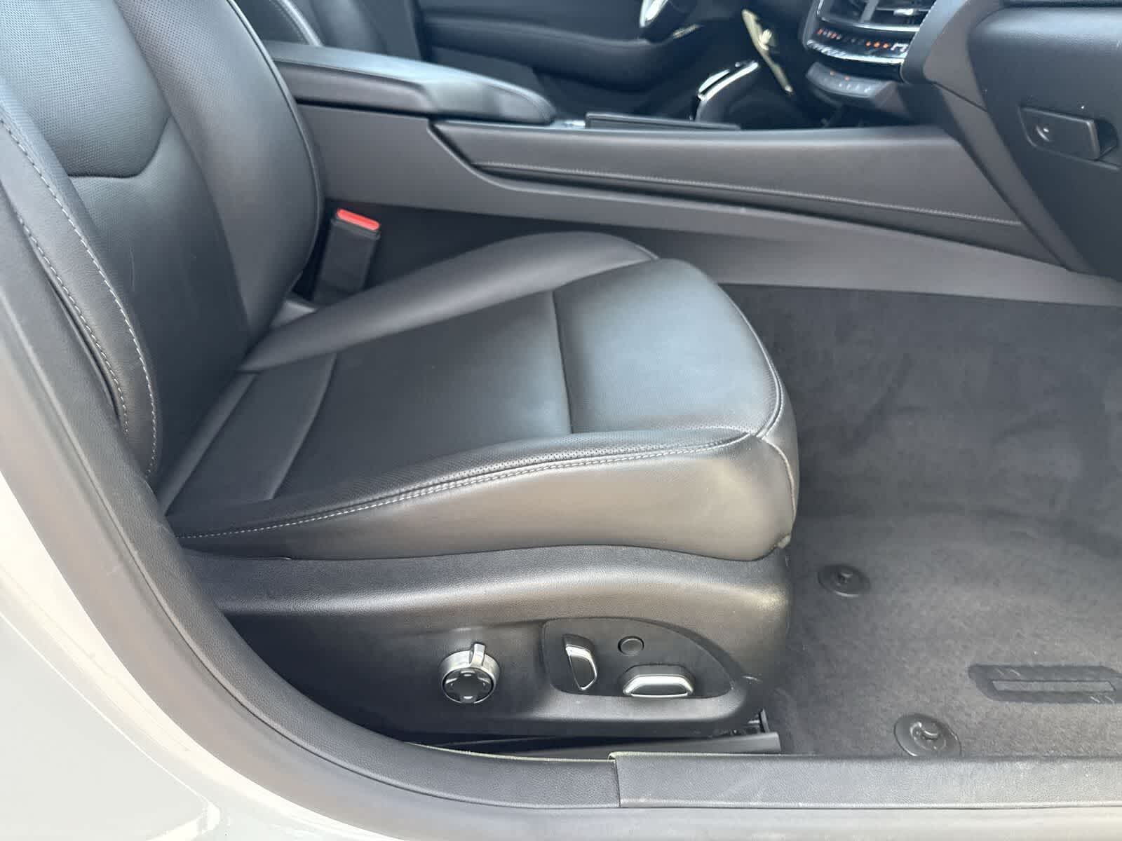 Thumbnail: 2025 Cadillac CT5 - 13