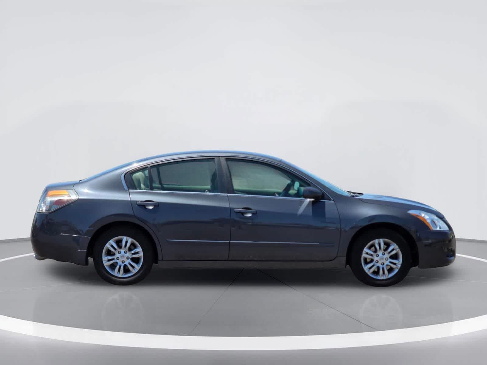 Thumbnail: 2012 Nissan Altima - 7