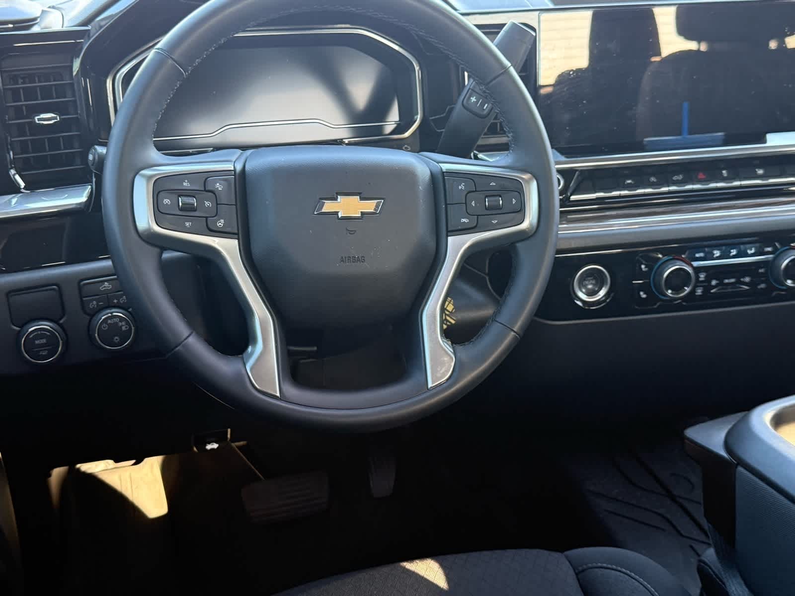 Thumbnail: 2024 Chevrolet Silverado 1500 - 11