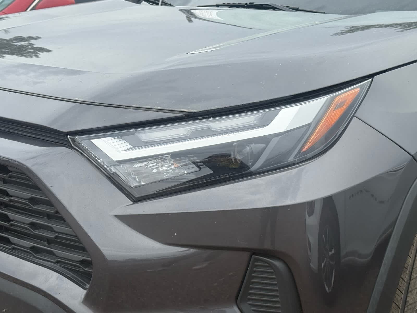 Thumbnail: 2022 Toyota RAV4 - 8