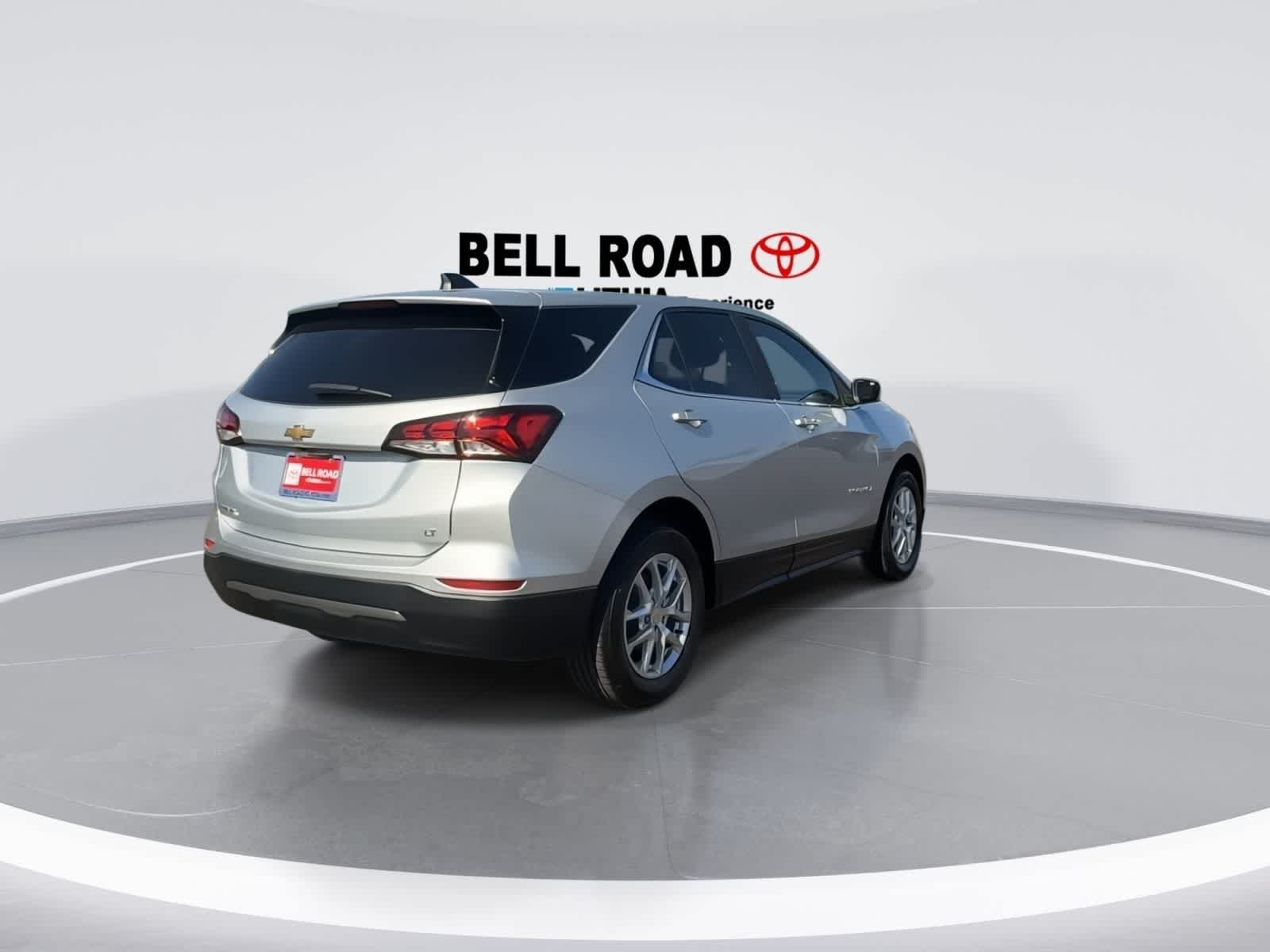 Thumbnail: 2022 Chevrolet Equinox - 8