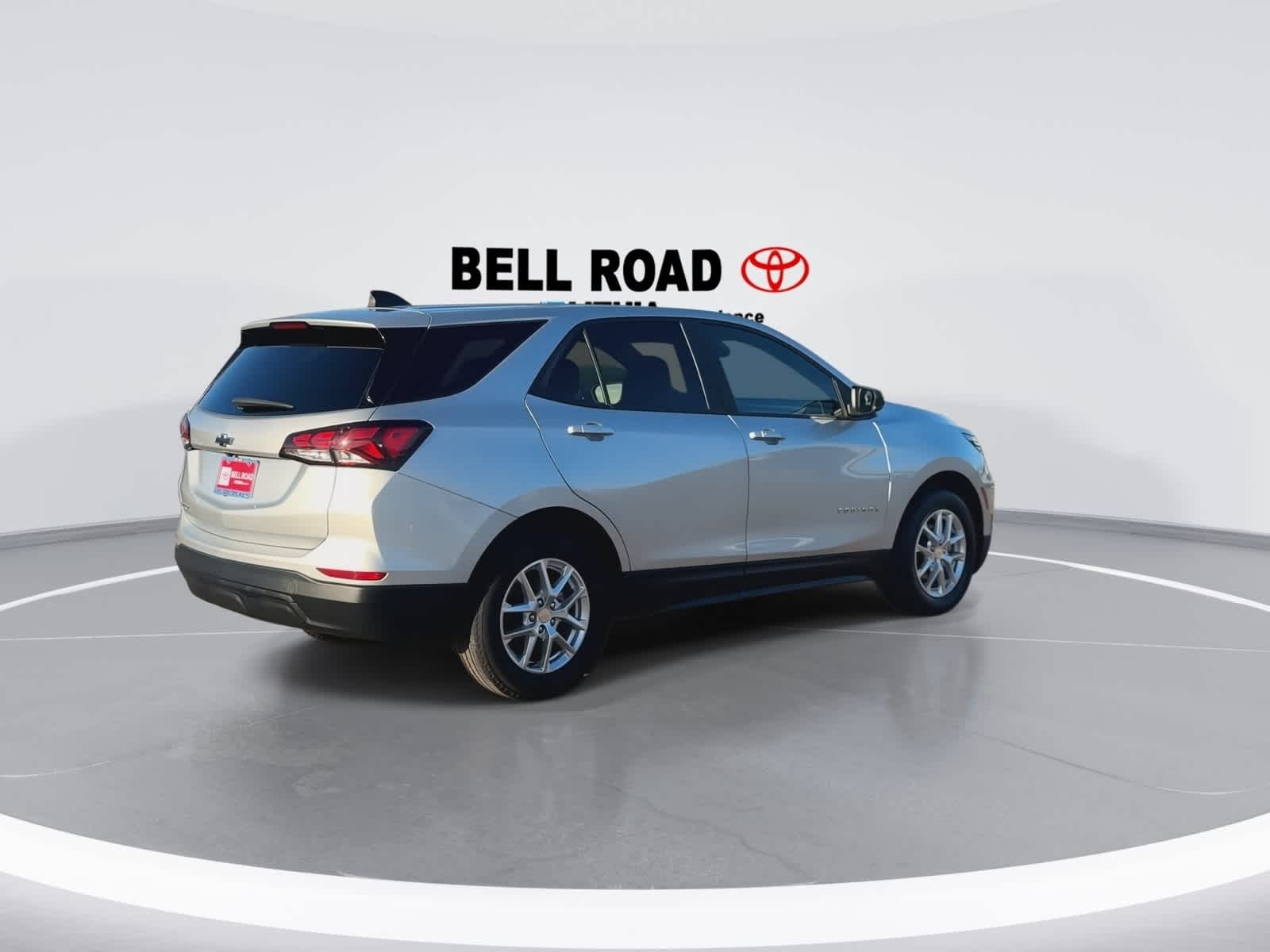 Thumbnail: 2022 Chevrolet Equinox - 8