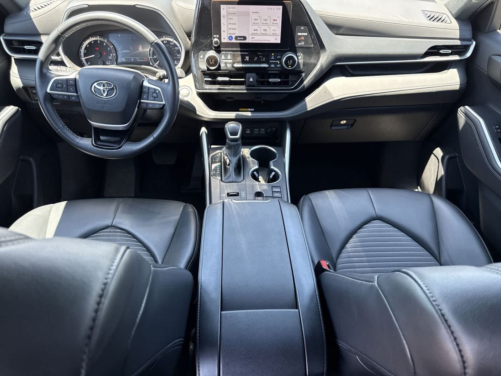 Thumbnail: 2024 Toyota Highlander - 15