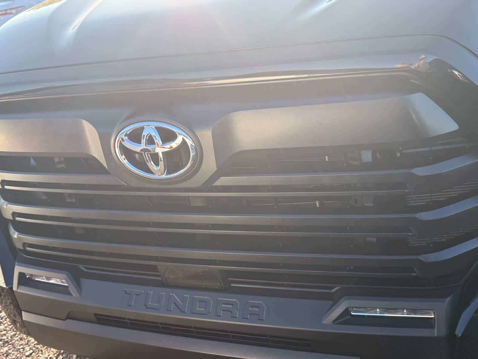 Thumbnail: 2025 Toyota Tundra - 21