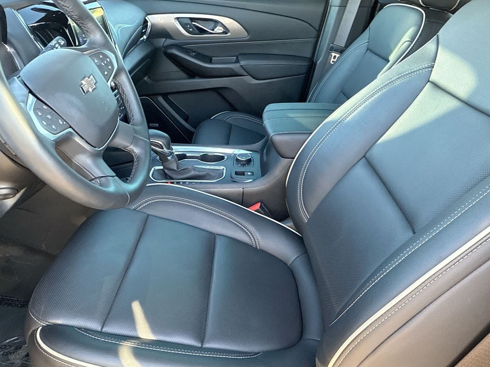 Thumbnail: 2023 Chevrolet Traverse - 17