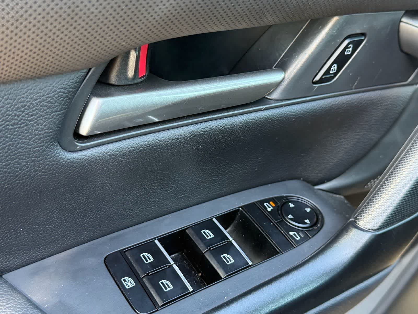 Thumbnail: 2025 Mazda CX-50 - 20