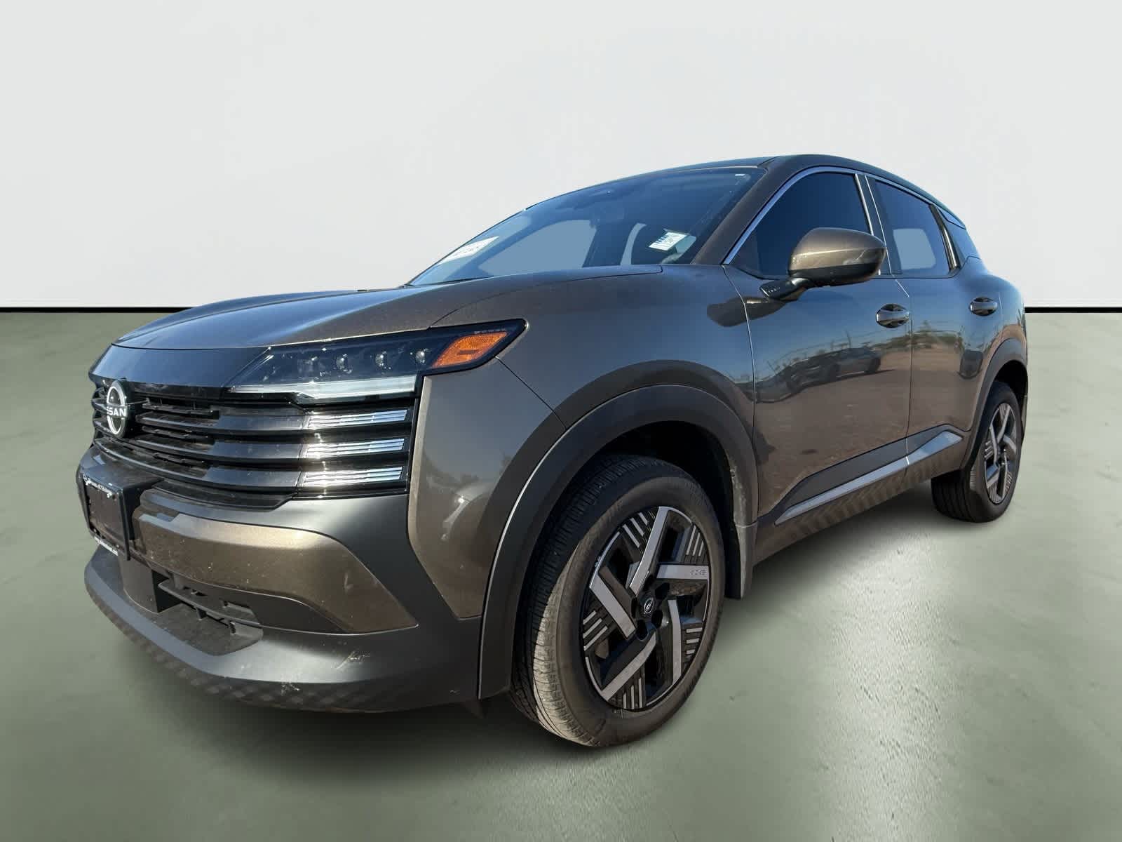 Thumbnail: 2025 Nissan Kicks - 2