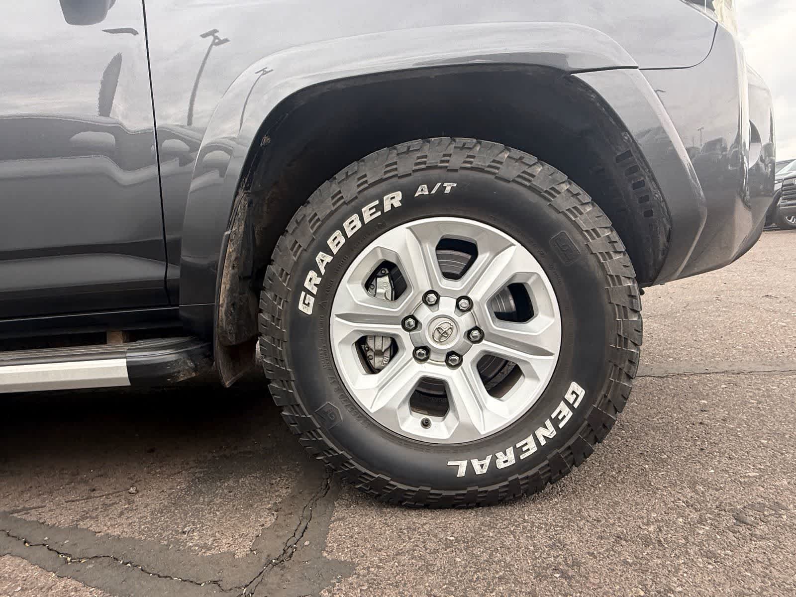 Thumbnail: 2015 Toyota 4Runner - 6