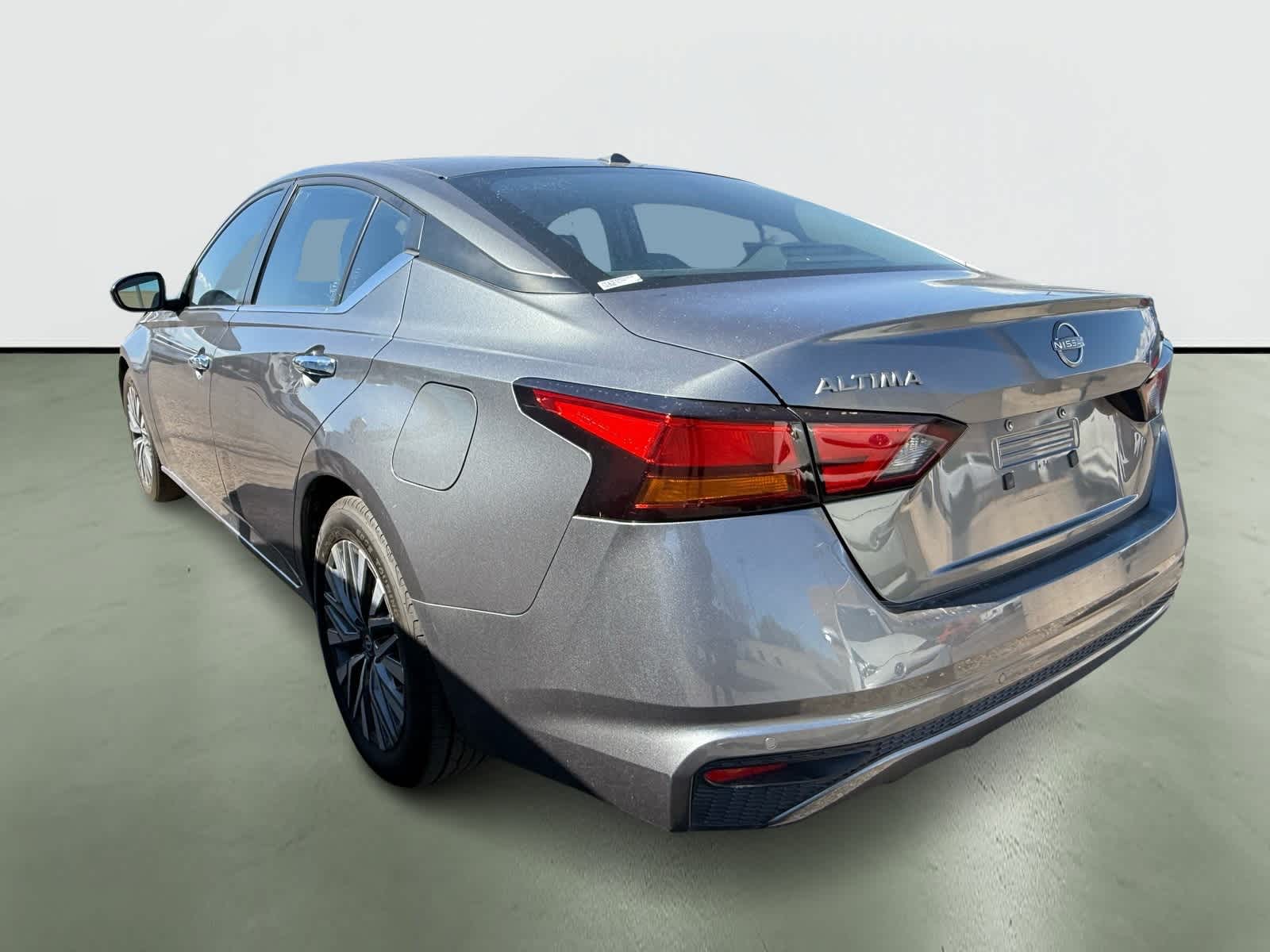 Thumbnail: 2023 Nissan Altima - 3