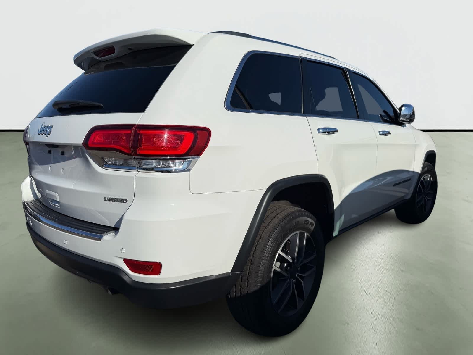 Thumbnail: 2022 Jeep Grand Cherokee - 4