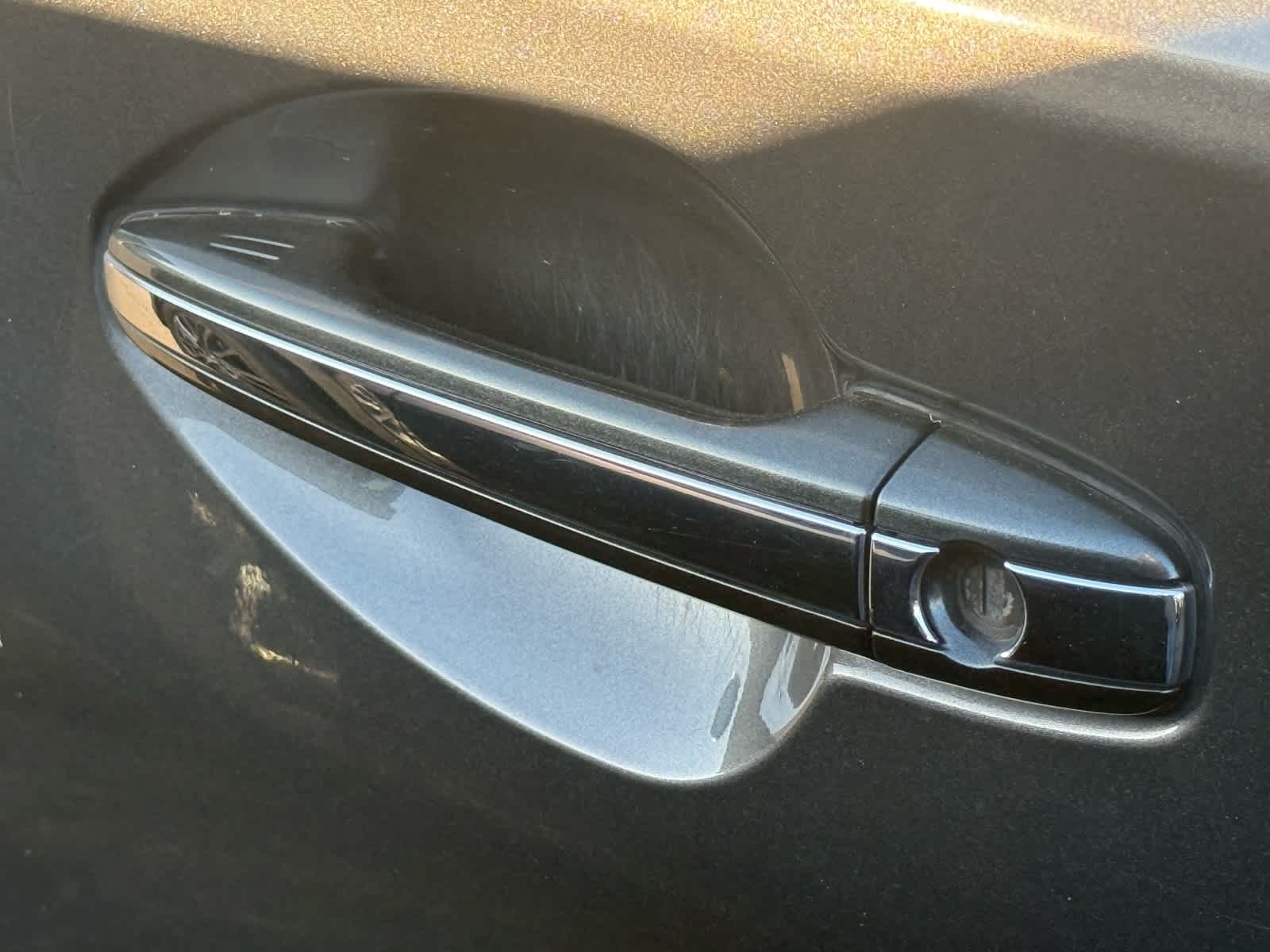 Thumbnail: 2018 Toyota Avalon - 14