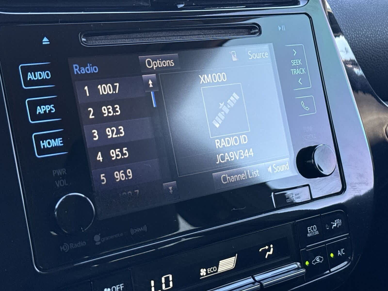 Thumbnail: 2017 Toyota Prius Prime - 21