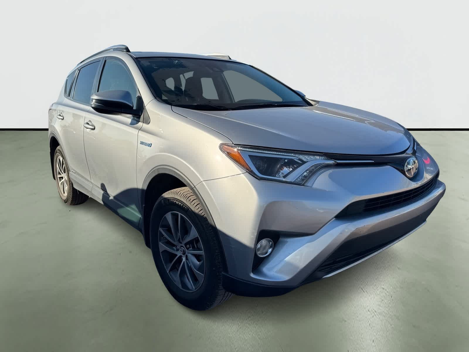 Thumbnail: 2018 Toyota RAV4 - 5