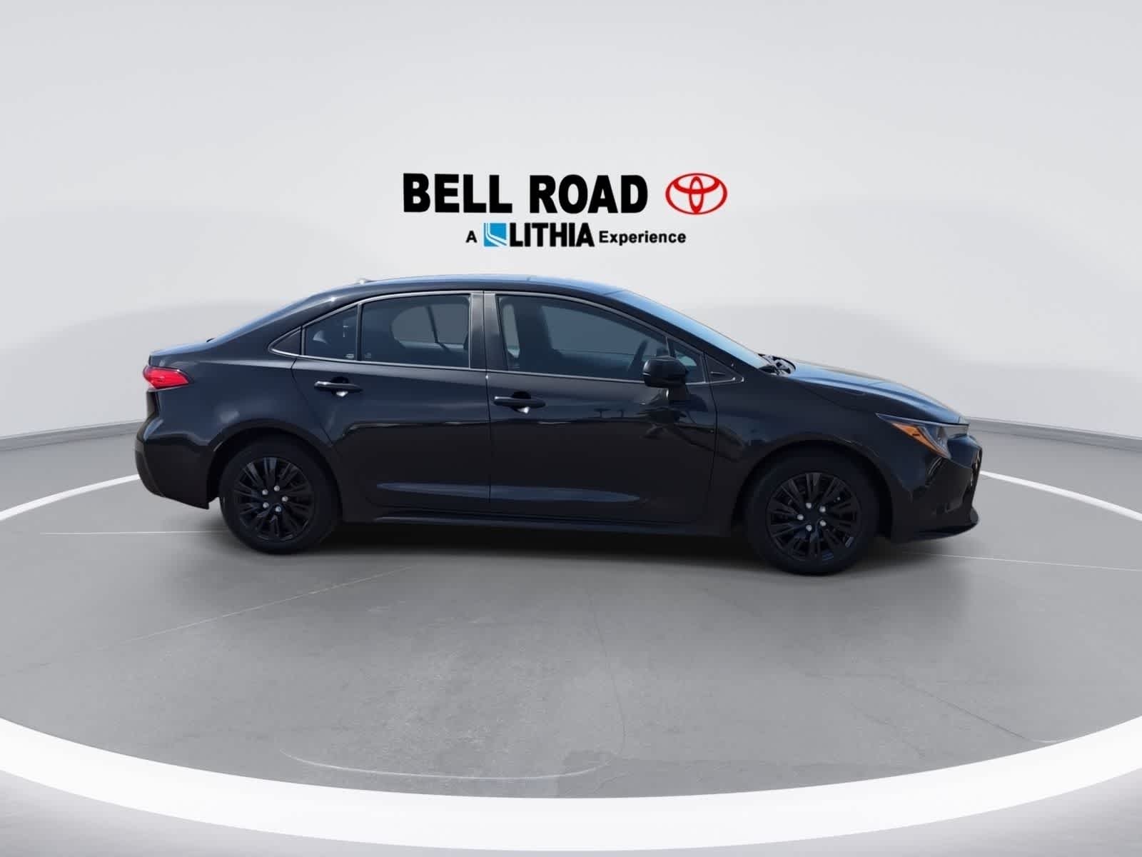 Thumbnail: 2022 Toyota Corolla - 10