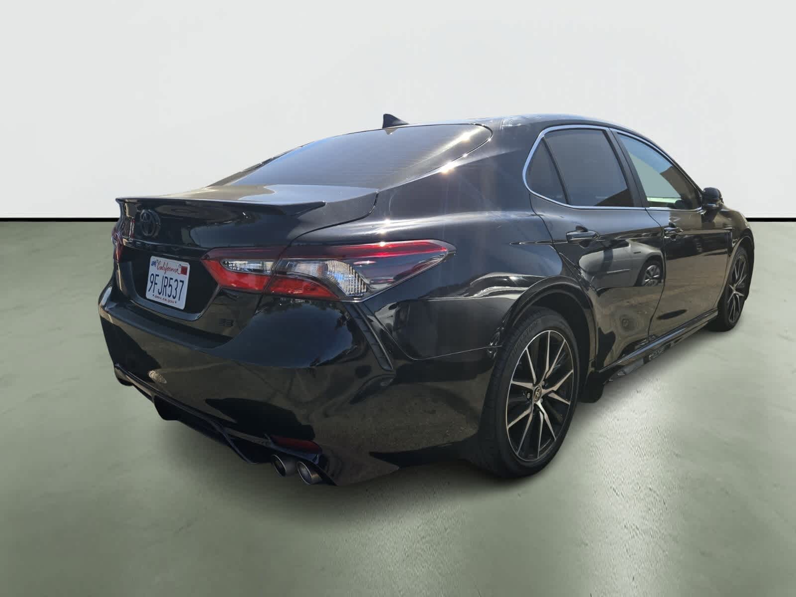 Thumbnail: 2023 Toyota Camry - 4
