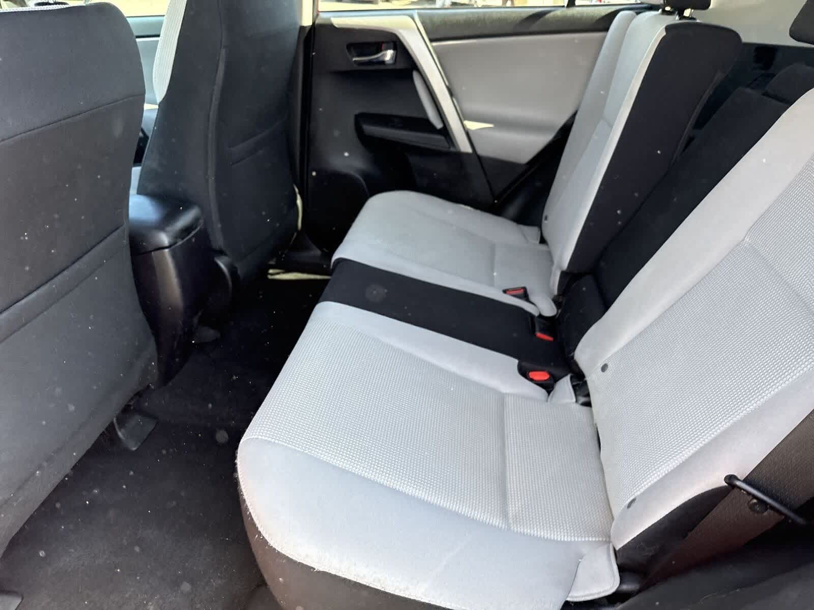 Thumbnail: 2016 Toyota RAV4 - 14